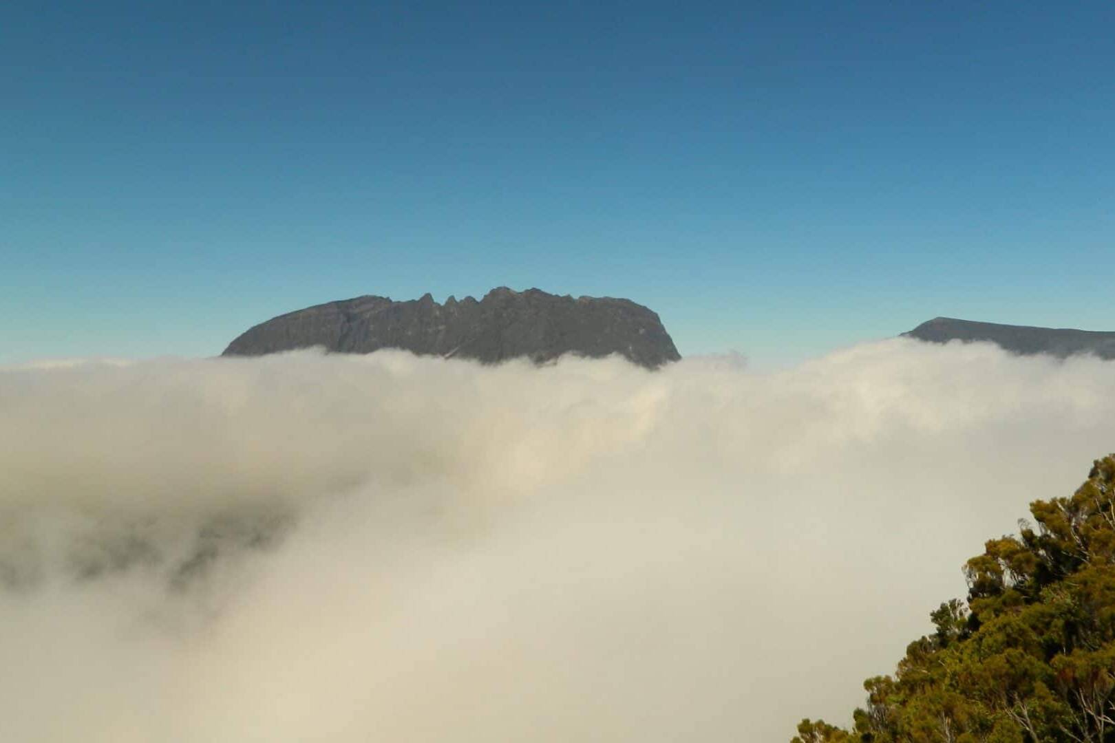 Le Piton des Neiges depuis la Roche Ecrite, La Réunion
