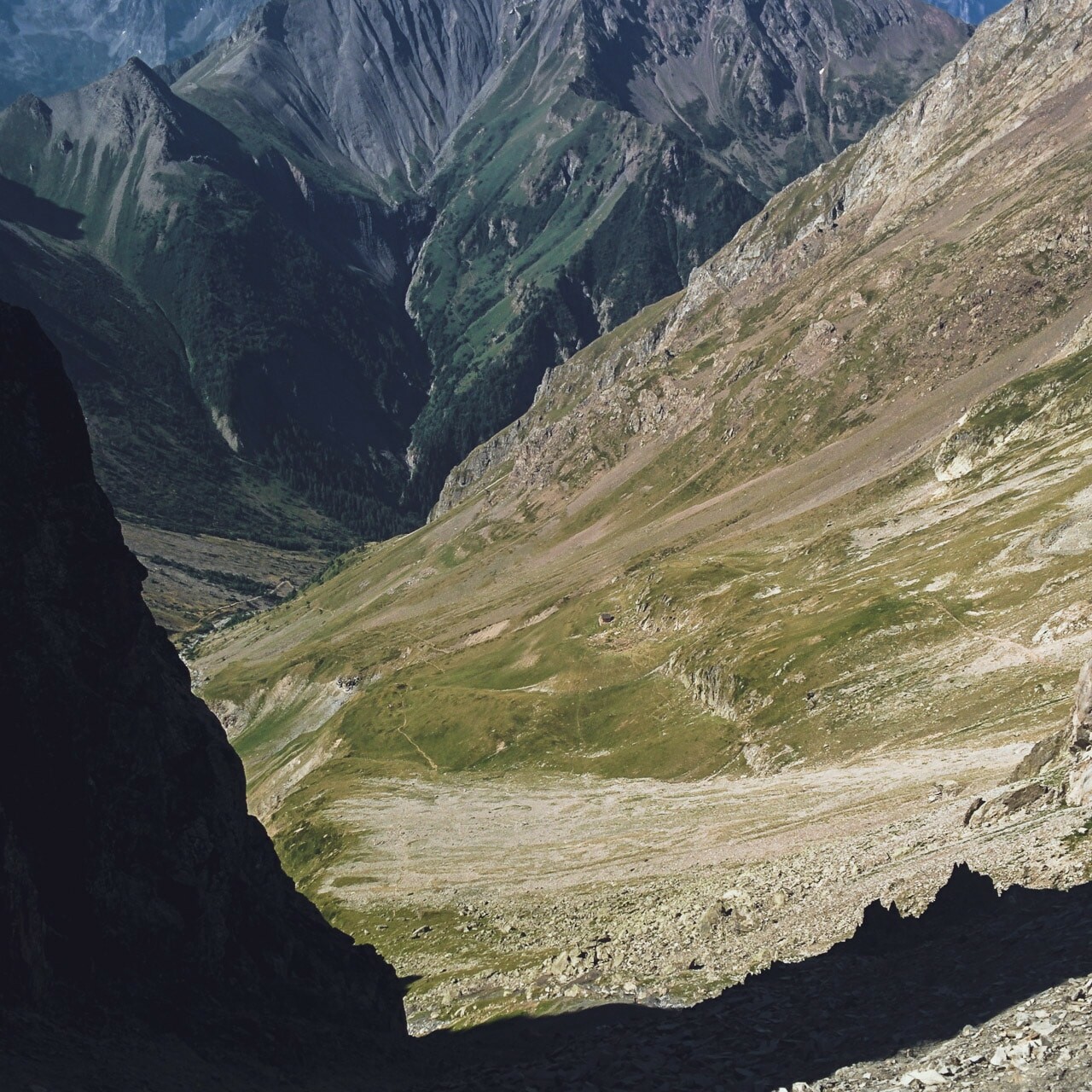 Vers Valsenestre depuis la Muzelle, Parc National des Ecrins
