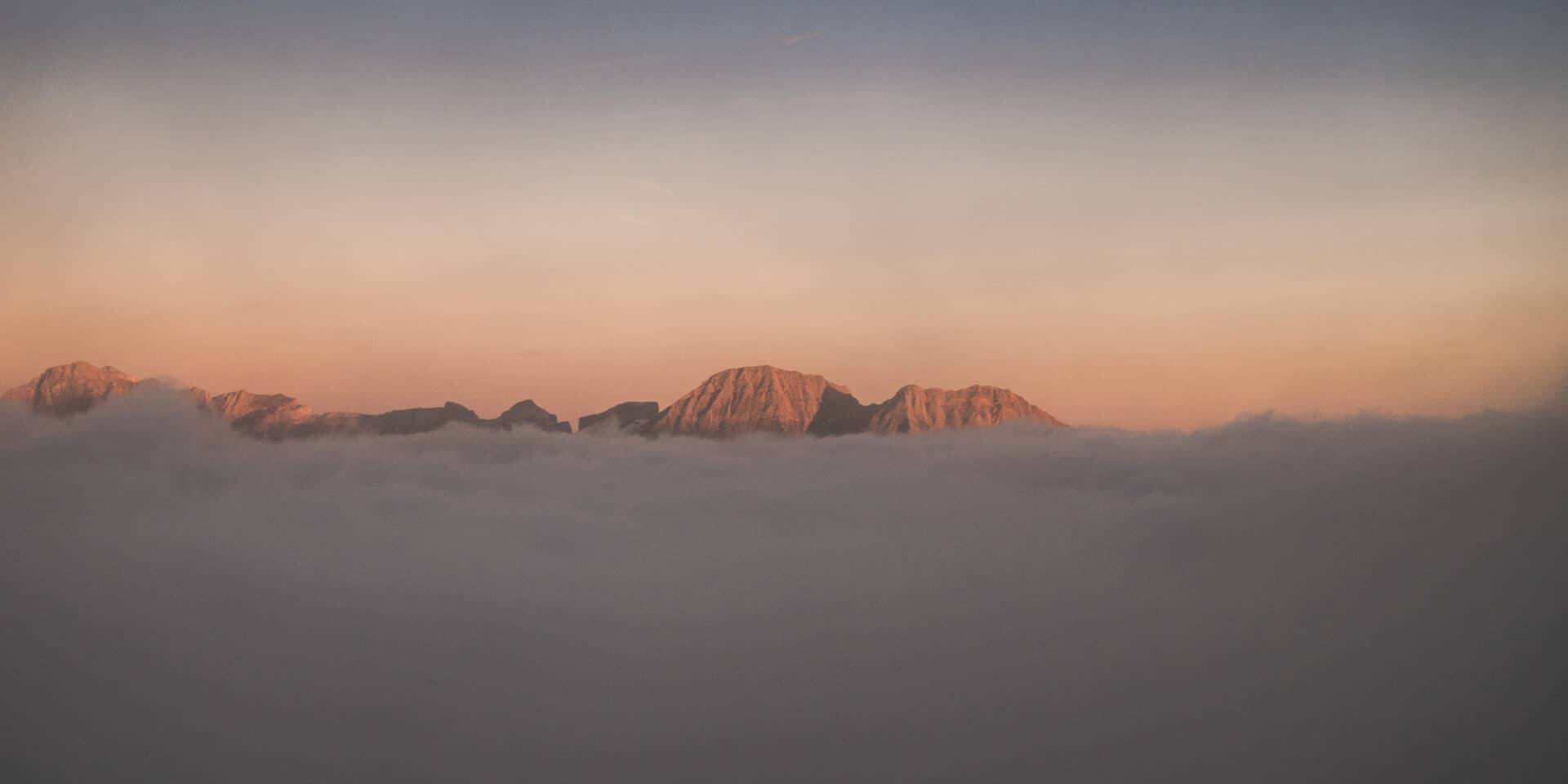 Gavarnie dans les nuages - Pyrénées