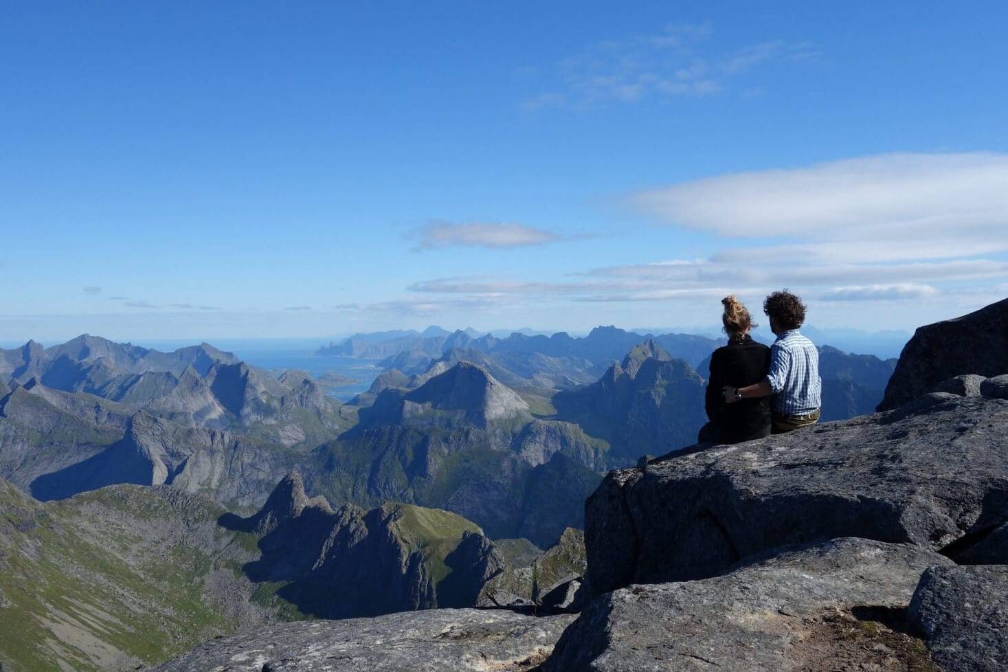 En admiration devant le paysage, Iles Lofoten, Norvège