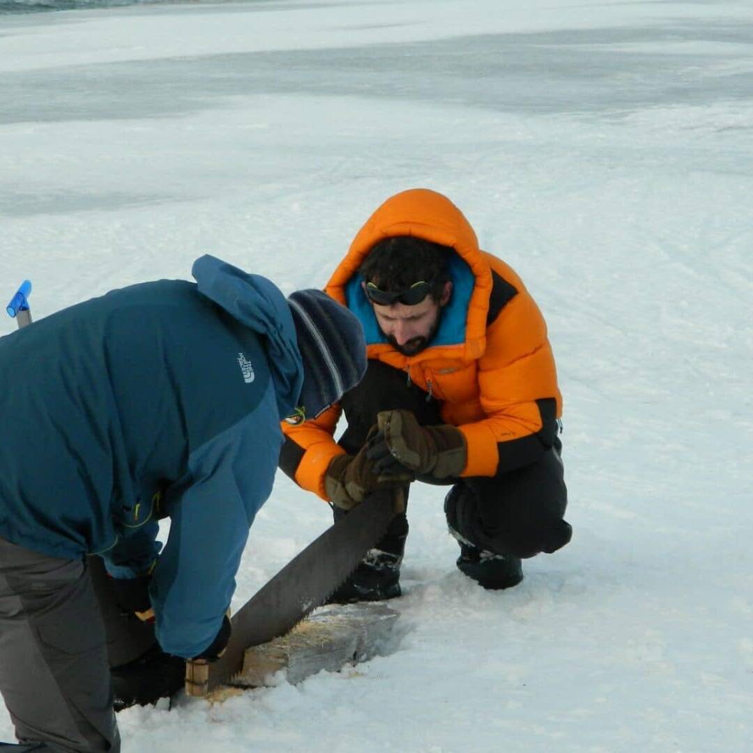Opération coupage de bois pour la soirée, Svalbard