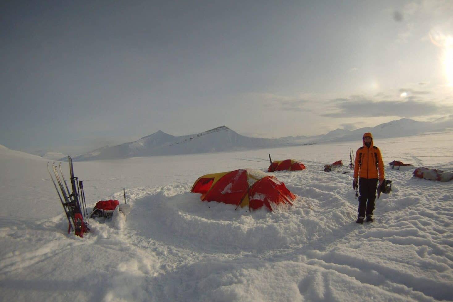 Guillaume creuse le chemin de ronde, Svalbard